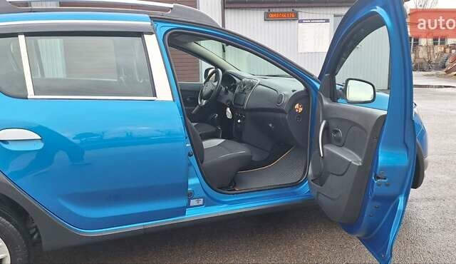 Синій Дачія Sandero StepWay, об'ємом двигуна 1.5 л та пробігом 198 тис. км за 8900 $, фото 10 на Automoto.ua
