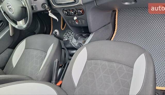 Синій Дачія Sandero StepWay, об'ємом двигуна 1.5 л та пробігом 198 тис. км за 8900 $, фото 69 на Automoto.ua