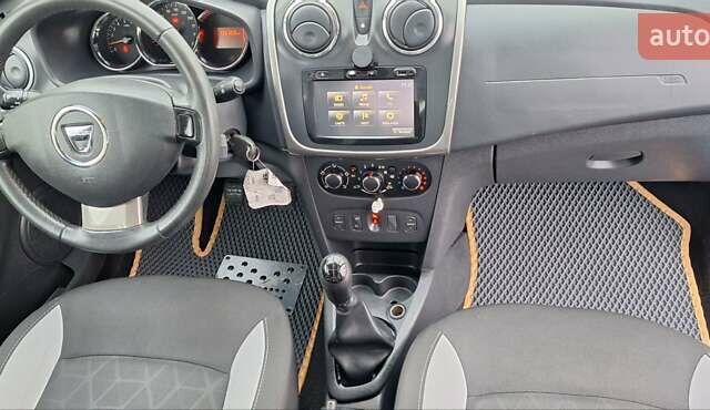 Синій Дачія Sandero StepWay, об'ємом двигуна 1.5 л та пробігом 198 тис. км за 8900 $, фото 88 на Automoto.ua