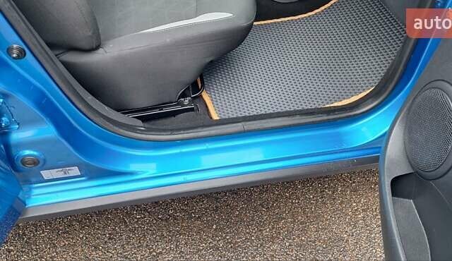 Синій Дачія Sandero StepWay, об'ємом двигуна 1.5 л та пробігом 198 тис. км за 8900 $, фото 92 на Automoto.ua