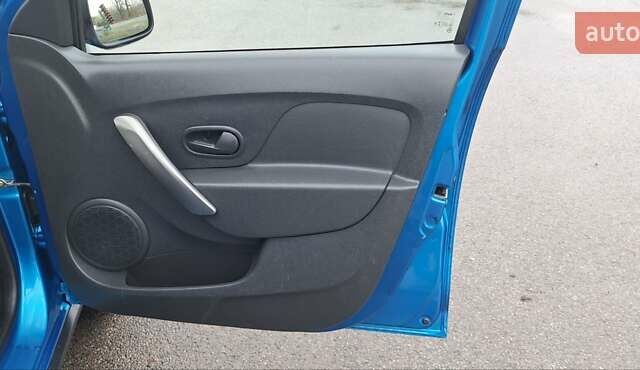 Синій Дачія Sandero StepWay, об'ємом двигуна 1.5 л та пробігом 198 тис. км за 8900 $, фото 74 на Automoto.ua