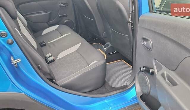 Синій Дачія Sandero StepWay, об'ємом двигуна 1.5 л та пробігом 198 тис. км за 8900 $, фото 79 на Automoto.ua
