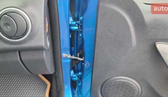 Синій Дачія Sandero StepWay, об'ємом двигуна 1.5 л та пробігом 198 тис. км за 8900 $, фото 75 на Automoto.ua