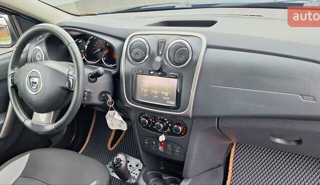 Синій Дачія Sandero StepWay, об'ємом двигуна 1.5 л та пробігом 198 тис. км за 8900 $, фото 73 на Automoto.ua