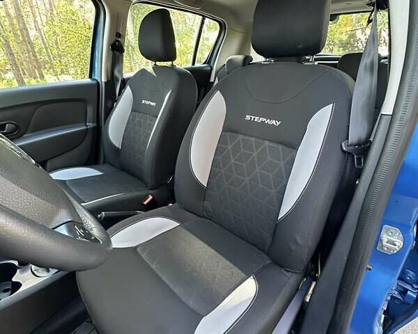 Дачия Sandero StepWay 2016 в Буче на Automoto.ua Синий Дачия Sandero StepWay, объемом двигателя 0 л и пробегом 91 тыс. км за 7700 $, фото 14 на Automoto.ua