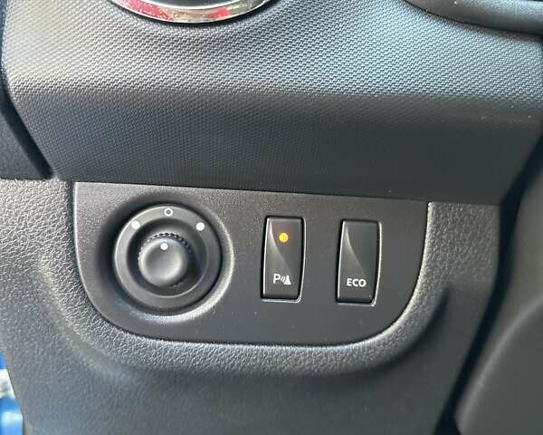 Дачия Sandero StepWay 2016 в Буче на Automoto.ua Синий Дачия Sandero StepWay, объемом двигателя 0 л и пробегом 91 тыс. км за 7700 $, фото 27 на Automoto.ua