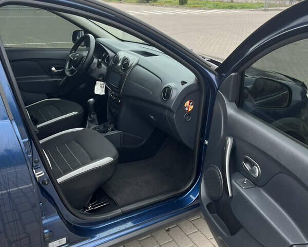 Синий Дачия Sandero StepWay, объемом двигателя 1.5 л и пробегом 221 тыс. км за 9400 $, фото 10 на Automoto.ua