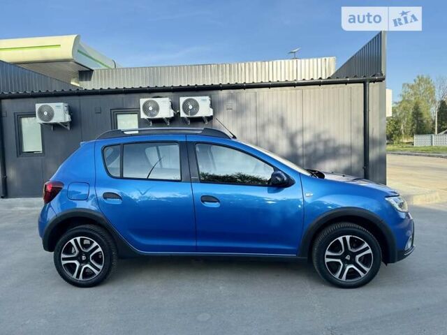 Синий Дачия Sandero StepWay, объемом двигателя 1.5 л и пробегом 170 тыс. км за 10900 $, фото 3 на Automoto.ua