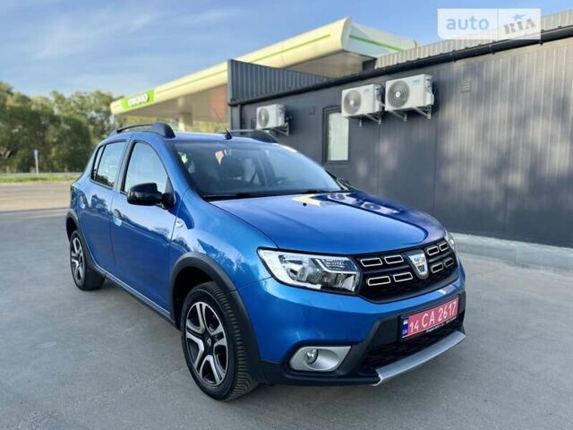 Синий Дачия Sandero StepWay, объемом двигателя 1.5 л и пробегом 170 тыс. км за 10900 $, фото 1 на Automoto.ua