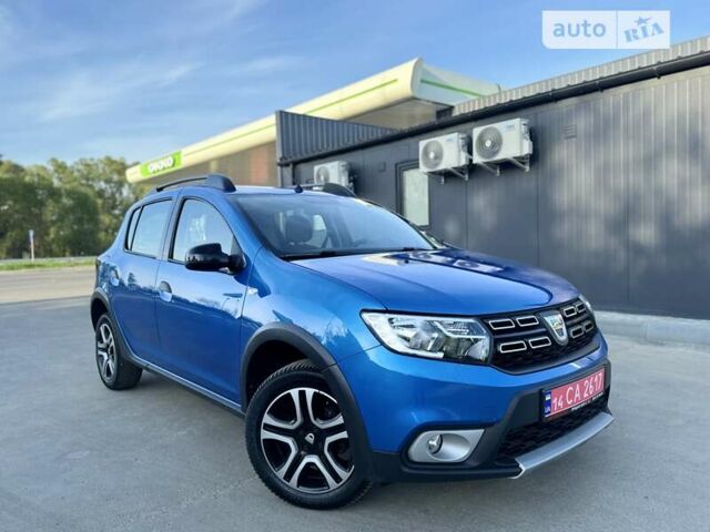 Синий Дачия Sandero StepWay, объемом двигателя 1.5 л и пробегом 170 тыс. км за 10900 $, фото 14 на Automoto.ua