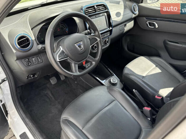 Белый Дачия Spring, объемом двигателя 0 л и пробегом 11 тыс. км за 8550 $, фото 27 на Automoto.ua