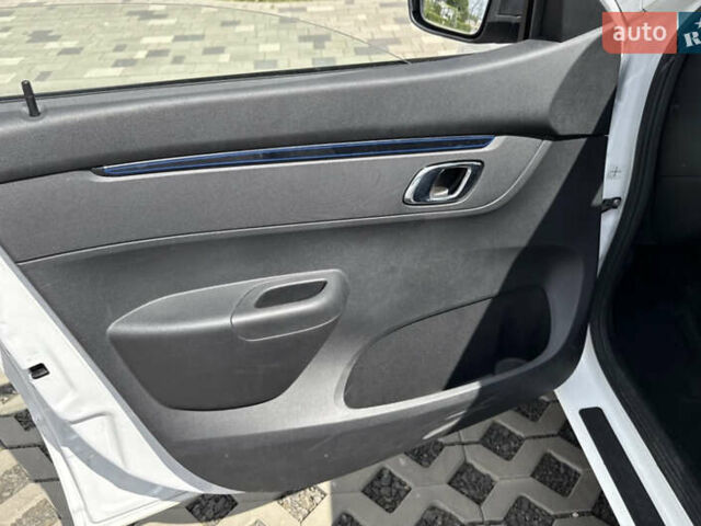 Белый Дачия Spring, объемом двигателя 0 л и пробегом 11 тыс. км за 8550 $, фото 29 на Automoto.ua