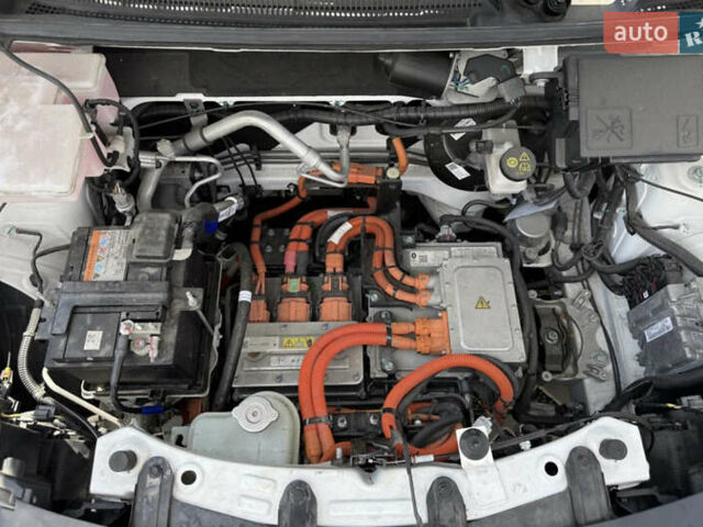 Белый Дачия Spring, объемом двигателя 0 л и пробегом 11 тыс. км за 8550 $, фото 17 на Automoto.ua