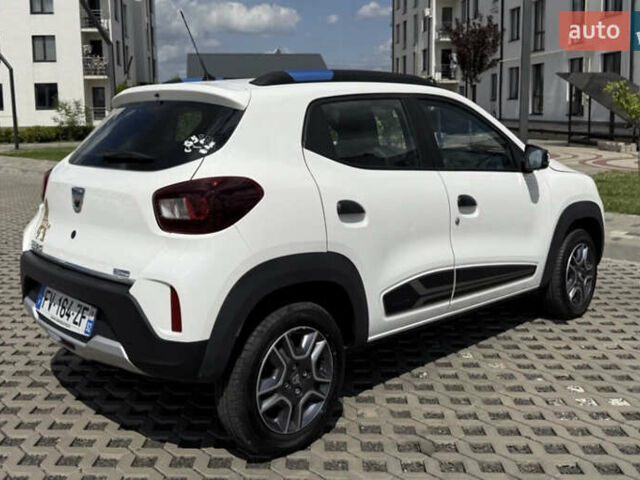 Белый Дачия Spring, объемом двигателя 0 л и пробегом 11 тыс. км за 8550 $, фото 5 на Automoto.ua