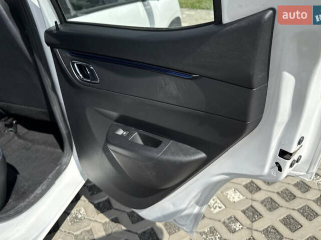 Белый Дачия Spring, объемом двигателя 0 л и пробегом 11 тыс. км за 8550 $, фото 36 на Automoto.ua