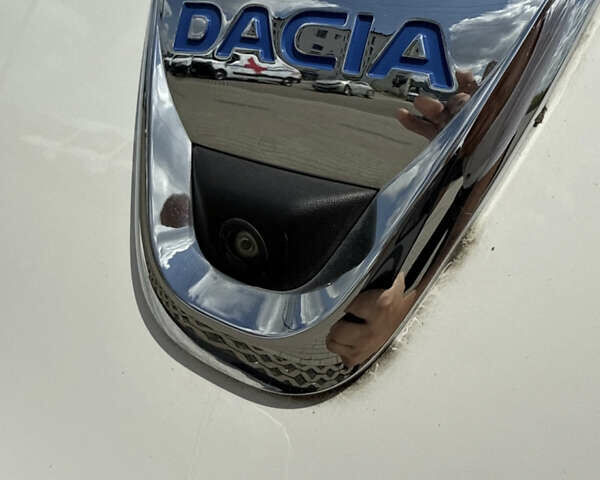 Белый Дачия Spring, объемом двигателя 0 л и пробегом 11 тыс. км за 8550 $, фото 22 на Automoto.ua