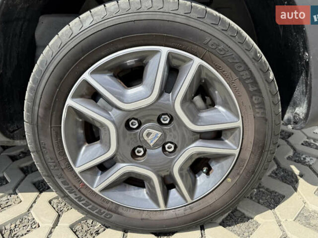 Белый Дачия Spring, объемом двигателя 0 л и пробегом 11 тыс. км за 8550 $, фото 11 на Automoto.ua