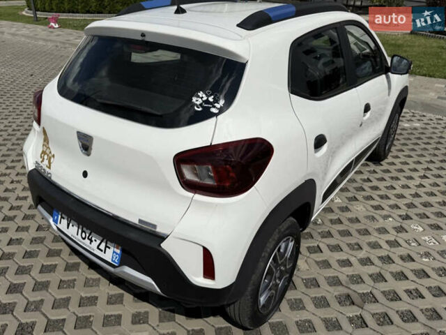 Белый Дачия Spring, объемом двигателя 0 л и пробегом 11 тыс. км за 8550 $, фото 12 на Automoto.ua