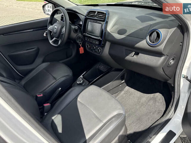 Белый Дачия Spring, объемом двигателя 0 л и пробегом 11 тыс. км за 8550 $, фото 33 на Automoto.ua