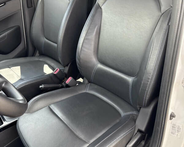 Белый Дачия Spring, объемом двигателя 0 л и пробегом 11 тыс. км за 8550 $, фото 28 на Automoto.ua