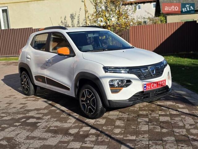 Белый Дачия Spring, объемом двигателя 0 л и пробегом 27 тыс. км за 9150 $, фото 2 на Automoto.ua