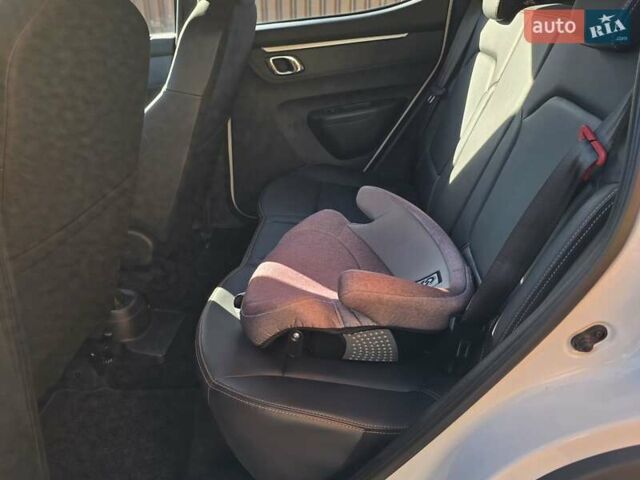 Белый Дачия Spring, объемом двигателя 0 л и пробегом 27 тыс. км за 9150 $, фото 30 на Automoto.ua