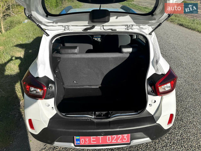 Белый Дачия Spring, объемом двигателя 0 л и пробегом 14 тыс. км за 9300 $, фото 19 на Automoto.ua