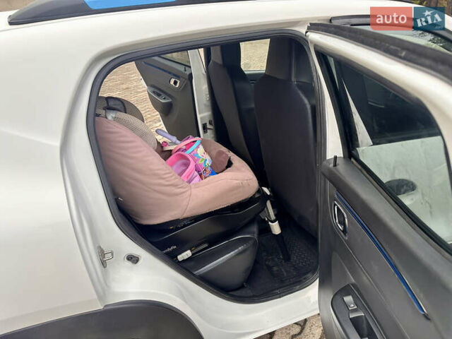 Білий Дачія Spring, об'ємом двигуна 0 л та пробігом 80 тис. км за 7350 $, фото 34 на Automoto.ua