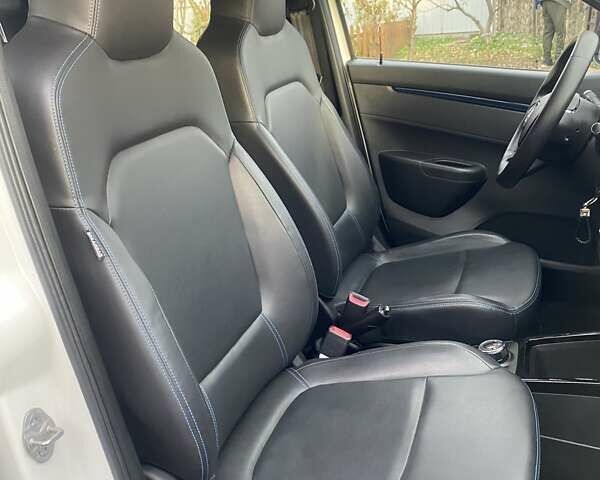 Білий Дачія Spring, об'ємом двигуна 0 л та пробігом 27 тис. км за 8900 $, фото 37 на Automoto.ua