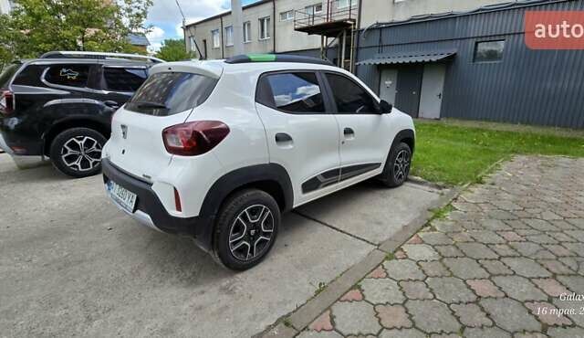 Белый Дачия Spring, объемом двигателя 0 л и пробегом 24 тыс. км за 9900 $, фото 4 на Automoto.ua