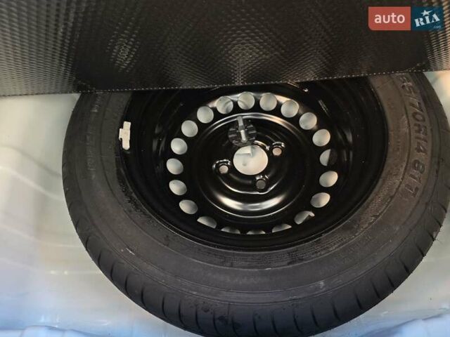 Белый Дачия Spring, объемом двигателя 0 л и пробегом 27 тыс. км за 9150 $, фото 29 на Automoto.ua