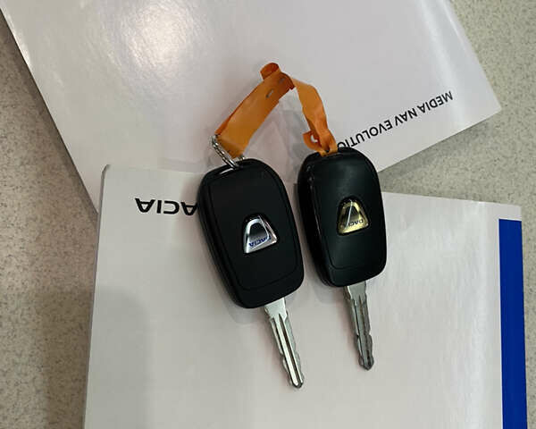 Белый Дачия Spring, объемом двигателя 0 л и пробегом 39 тыс. км за 9800 $, фото 25 на Automoto.ua