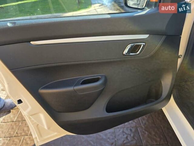 Белый Дачия Spring, объемом двигателя 0 л и пробегом 27 тыс. км за 9150 $, фото 34 на Automoto.ua