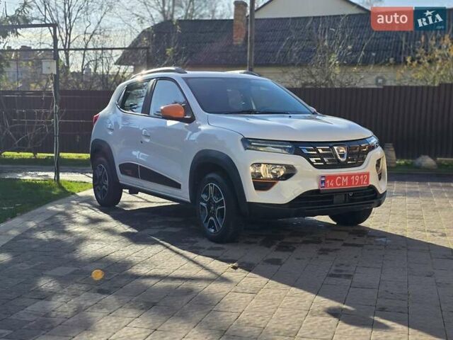 Белый Дачия Spring, объемом двигателя 0 л и пробегом 27 тыс. км за 9150 $, фото 5 на Automoto.ua
