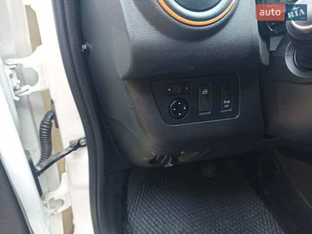Белый Дачия Spring, объемом двигателя 0 л и пробегом 81 тыс. км за 10450 $, фото 14 на Automoto.ua