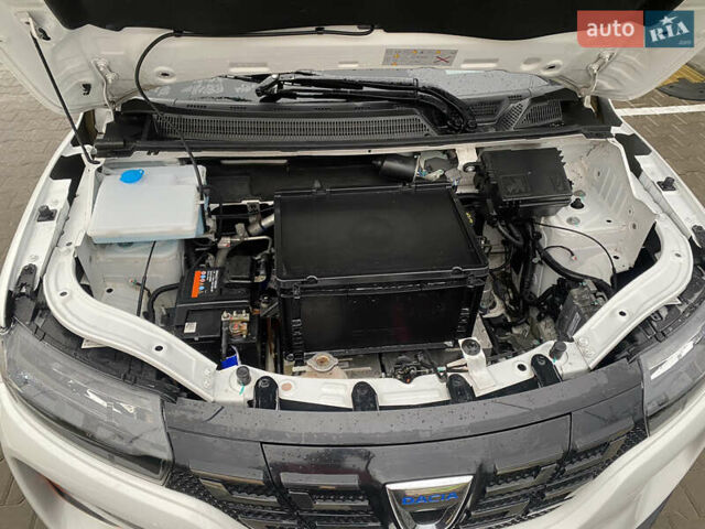 Белый Дачия Spring, объемом двигателя 0 л и пробегом 39 тыс. км за 9800 $, фото 22 на Automoto.ua