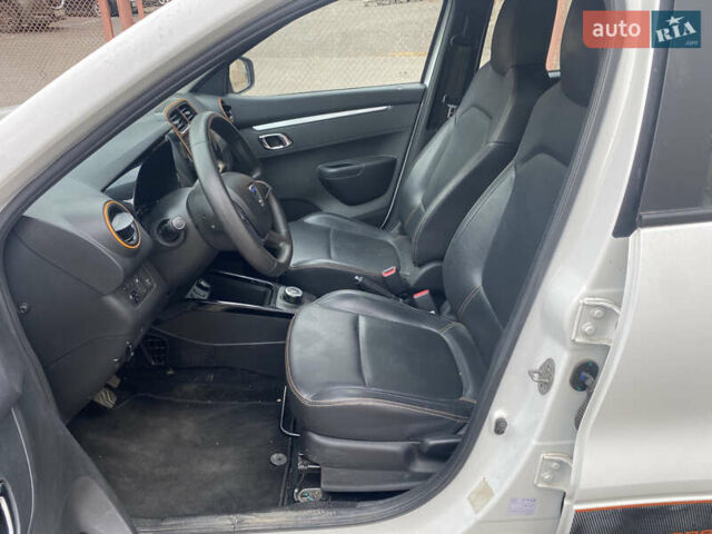 Білий Дачія Spring, об'ємом двигуна 0 л та пробігом 80 тис. км за 8700 $, фото 9 на Automoto.ua