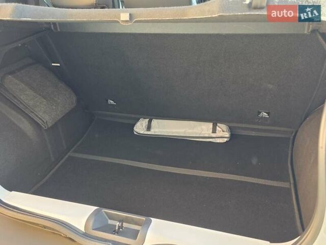 Белый Дачия Spring, объемом двигателя 0 л и пробегом 27 тыс. км за 9150 $, фото 31 на Automoto.ua