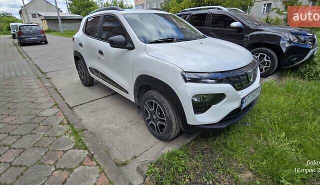 Белый Дачия Spring, объемом двигателя 0 л и пробегом 24 тыс. км за 9900 $, фото 2 на Automoto.ua