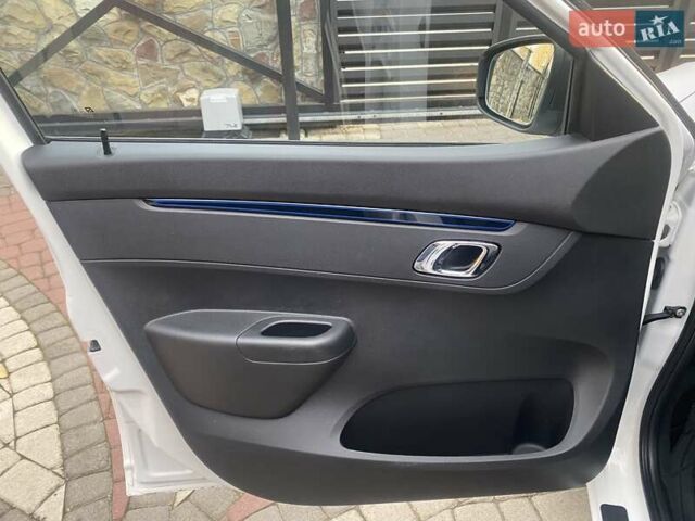 Білий Дачія Spring, об'ємом двигуна 0 л та пробігом 27 тис. км за 8900 $, фото 34 на Automoto.ua