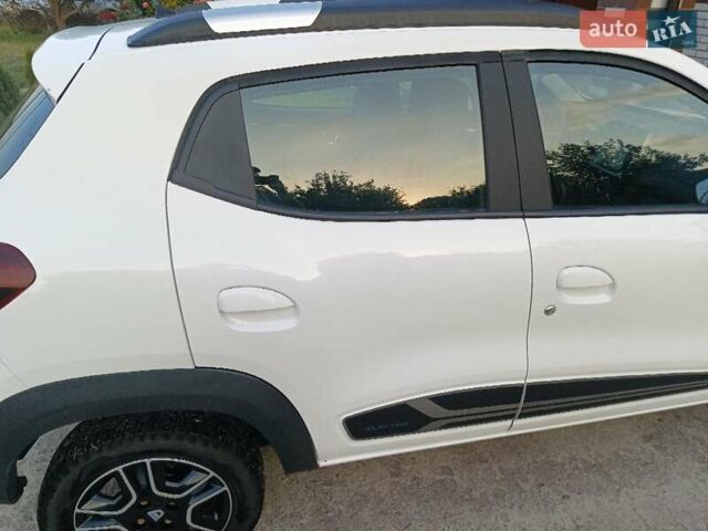 Белый Дачия Spring, объемом двигателя 0 л и пробегом 41 тыс. км за 9800 $, фото 4 на Automoto.ua