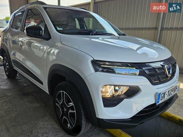 Белый Дачия Spring, объемом двигателя 0 л и пробегом 32 тыс. км за 9800 $, фото 7 на Automoto.ua