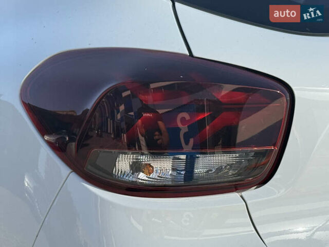Білий Дачія Spring, об'ємом двигуна 0 л та пробігом 31 тис. км за 8550 $, фото 20 на Automoto.ua