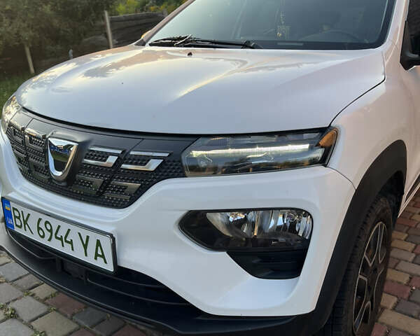 Белый Дачия Spring, объемом двигателя 0 л и пробегом 20 тыс. км за 9777 $, фото 2 на Automoto.ua