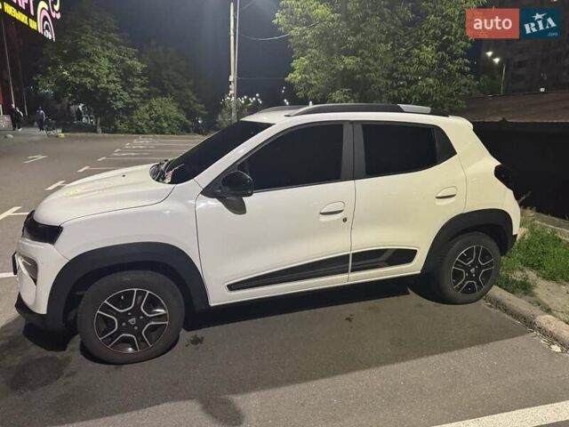 Белый Дачия Spring, объемом двигателя 0 л и пробегом 27 тыс. км за 9500 $, фото 2 на Automoto.ua