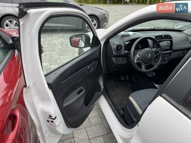 Белый Дачия Spring, объемом двигателя 0 л и пробегом 74 тыс. км за 9500 $, фото 8 на Automoto.ua