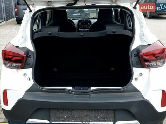 Белый Дачия Spring, объемом двигателя 0 л и пробегом 74 тыс. км за 9500 $, фото 16 на Automoto.ua