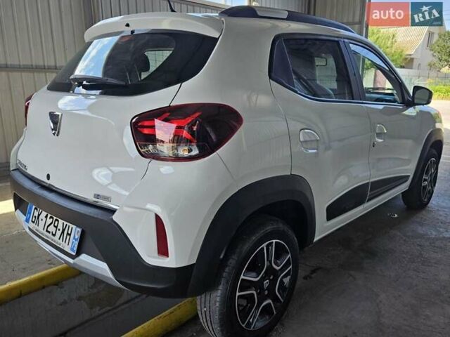 Белый Дачия Spring, объемом двигателя 0 л и пробегом 32 тыс. км за 9800 $, фото 8 на Automoto.ua