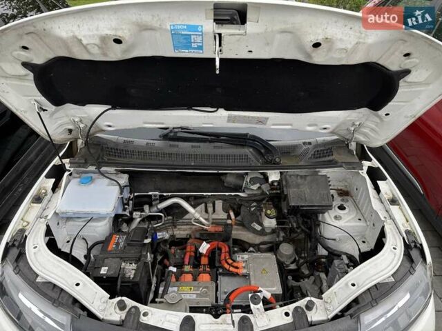 Белый Дачия Spring, объемом двигателя 0 л и пробегом 74 тыс. км за 9500 $, фото 7 на Automoto.ua
