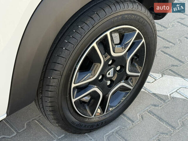 Білий Дачія Spring, об'ємом двигуна 0 л та пробігом 31 тис. км за 8550 $, фото 18 на Automoto.ua